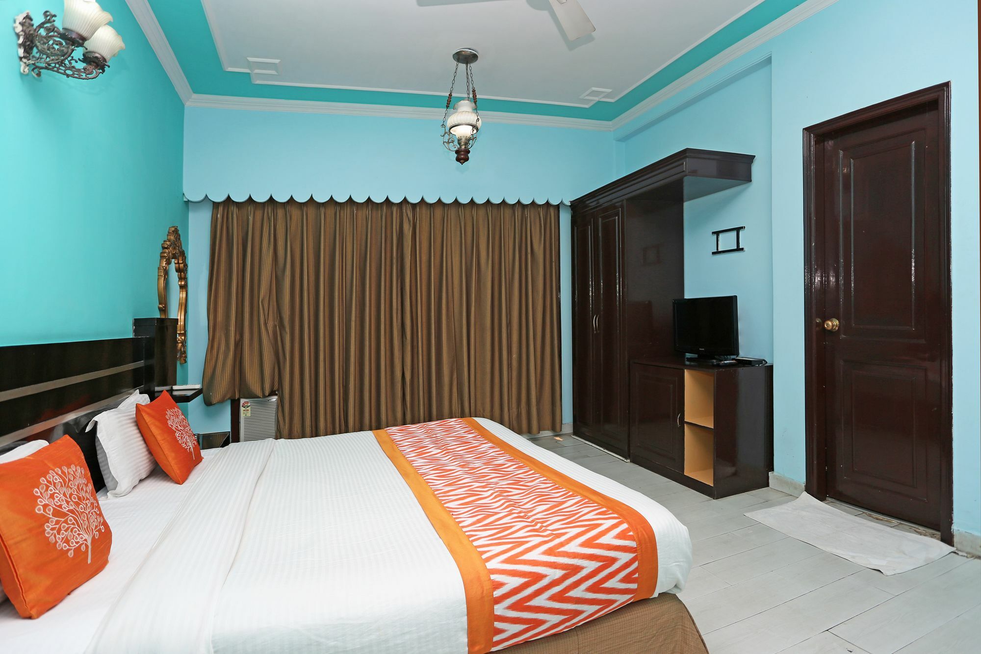 Hotel Oyo Near Akashneem Marg 3*