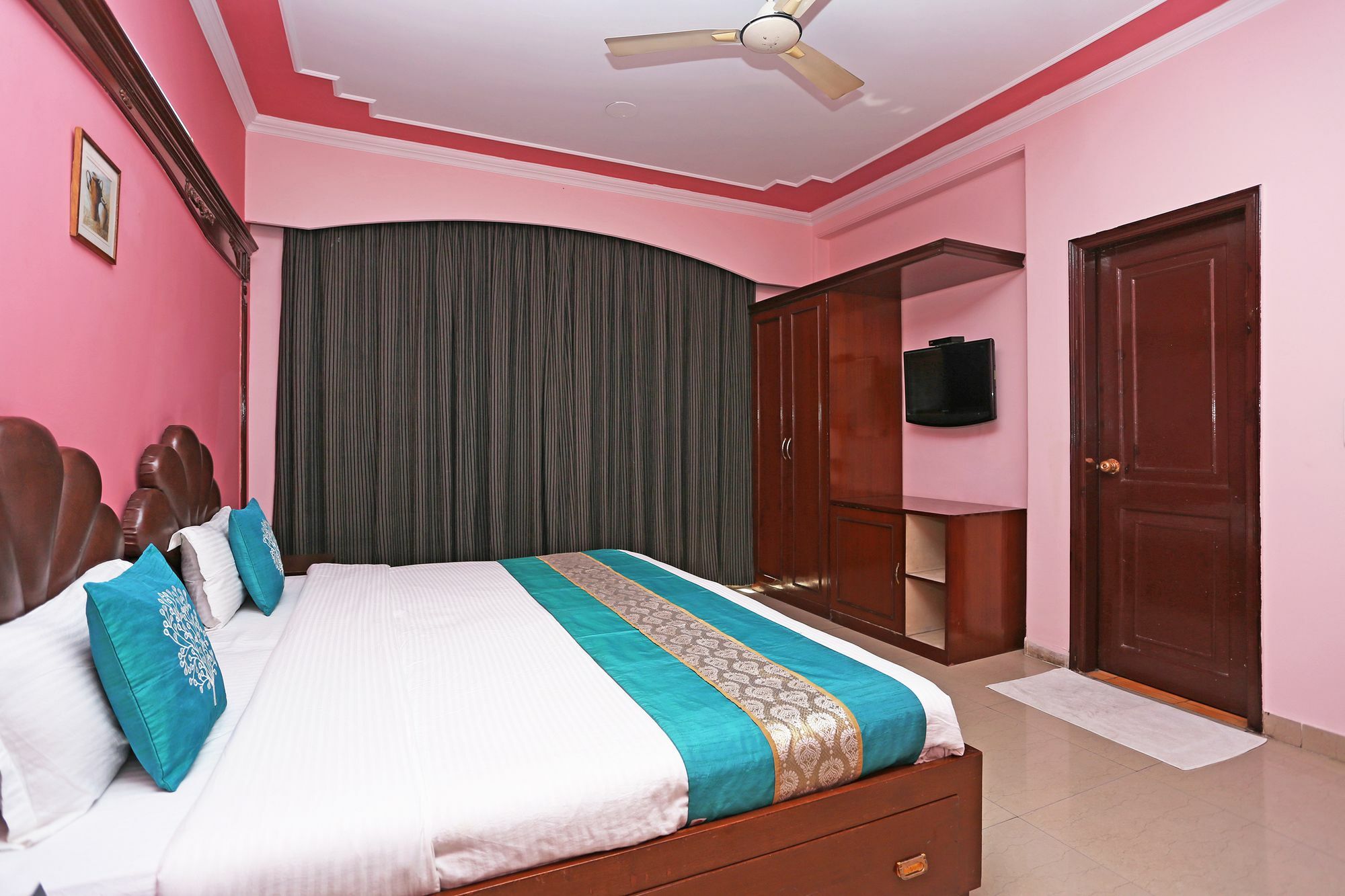 Oyo Near Akashneem Marg 3* Gurgaon