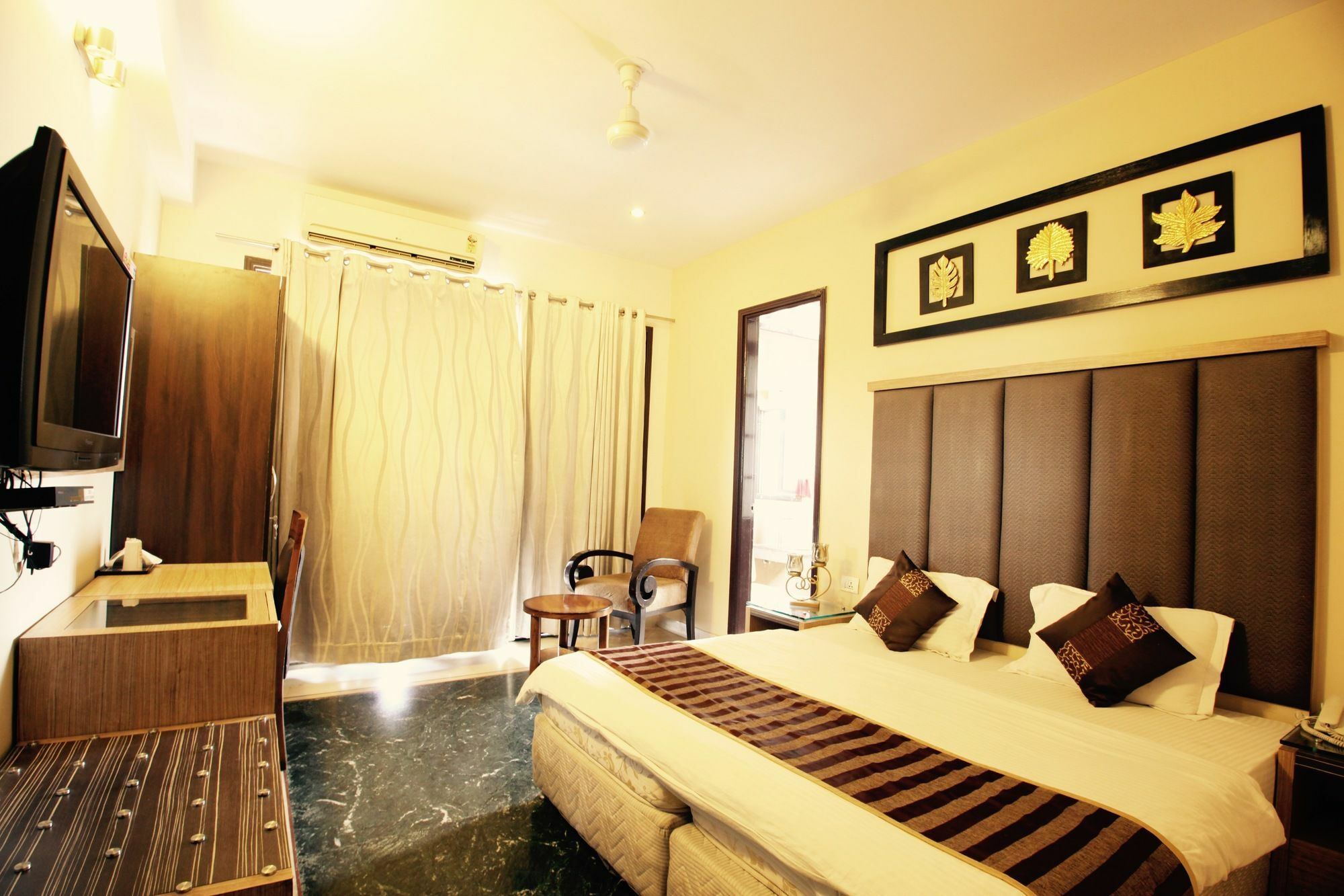 Hotel Imperial Park 3*