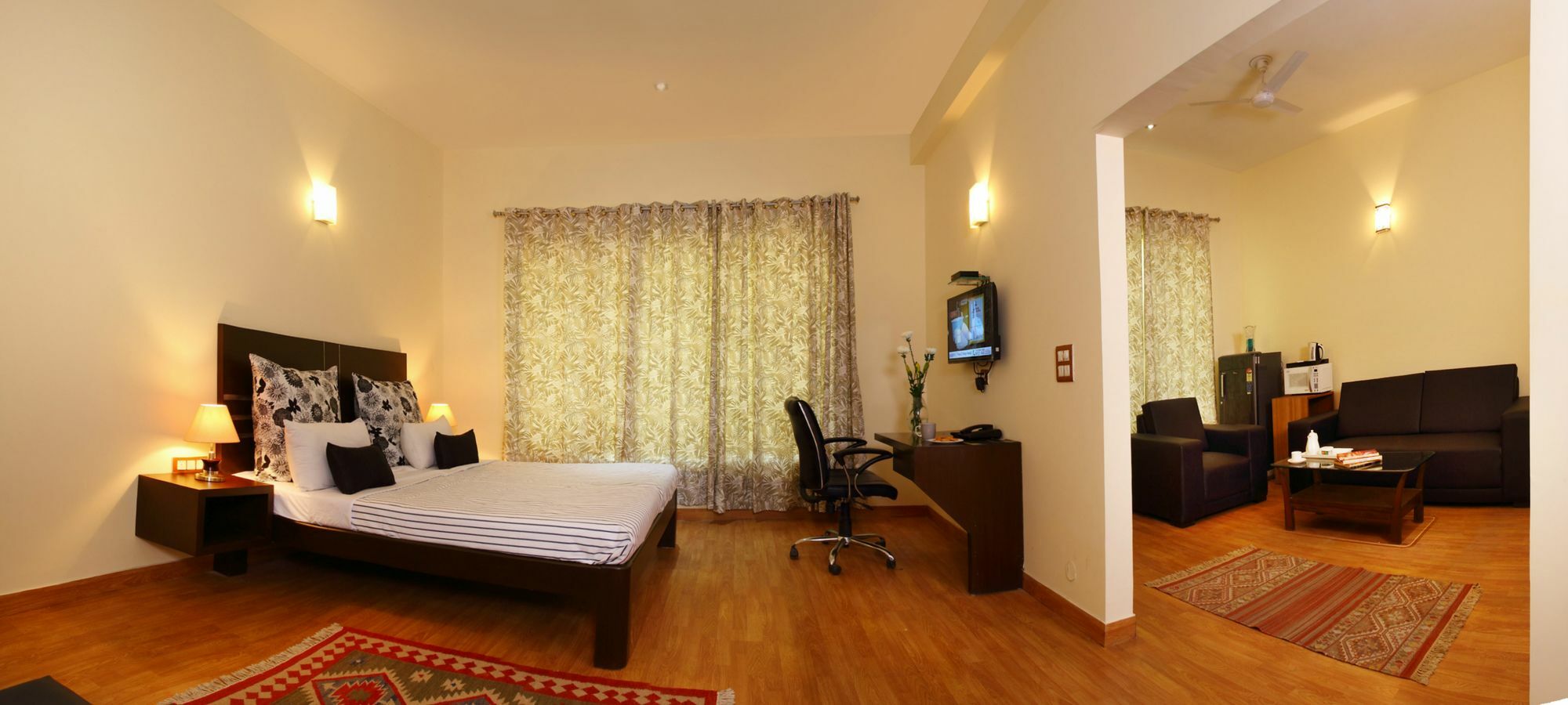 Perch Arbor-golf Course Road Guest house