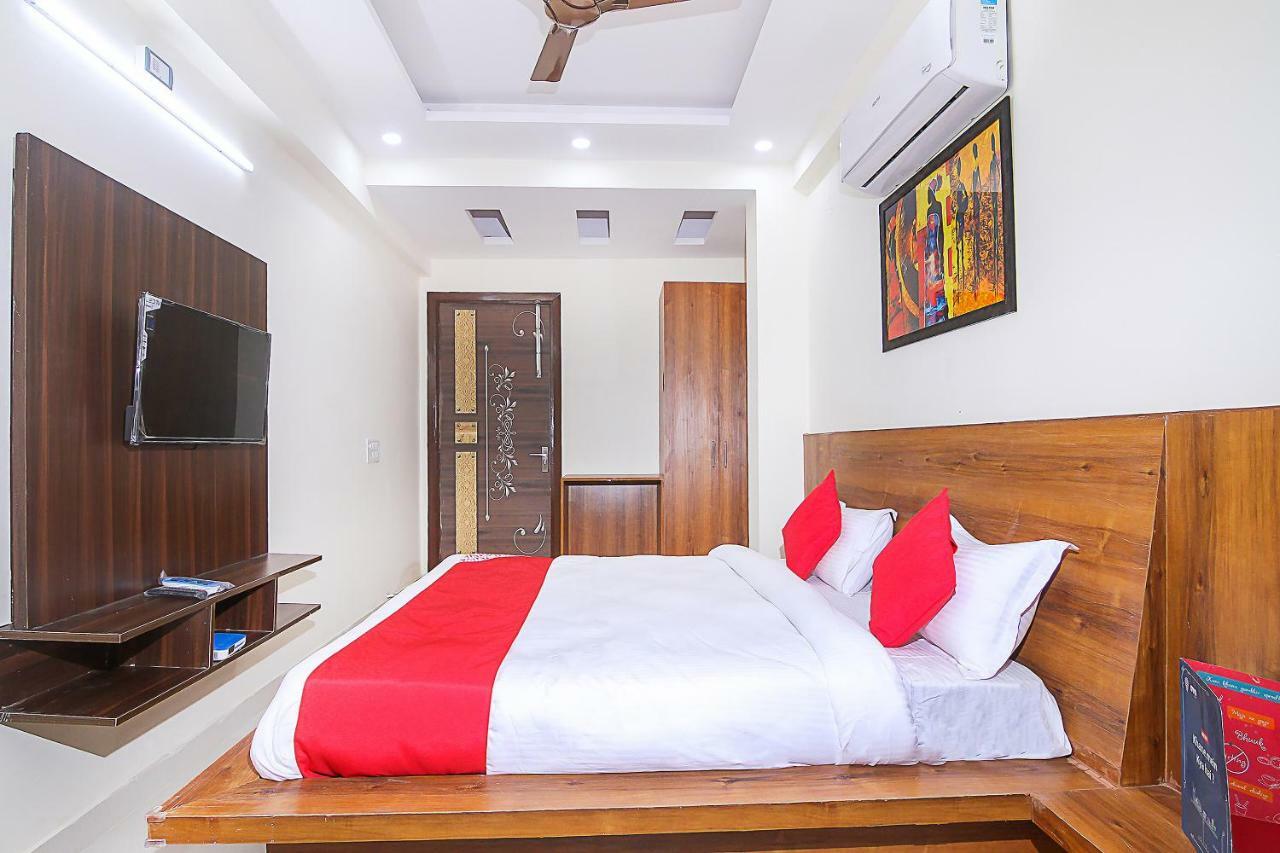 Oyo 16953 The Grace Residency Hotel 3*