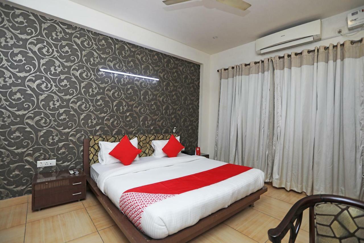 Oyo 17257 Sunset Residency