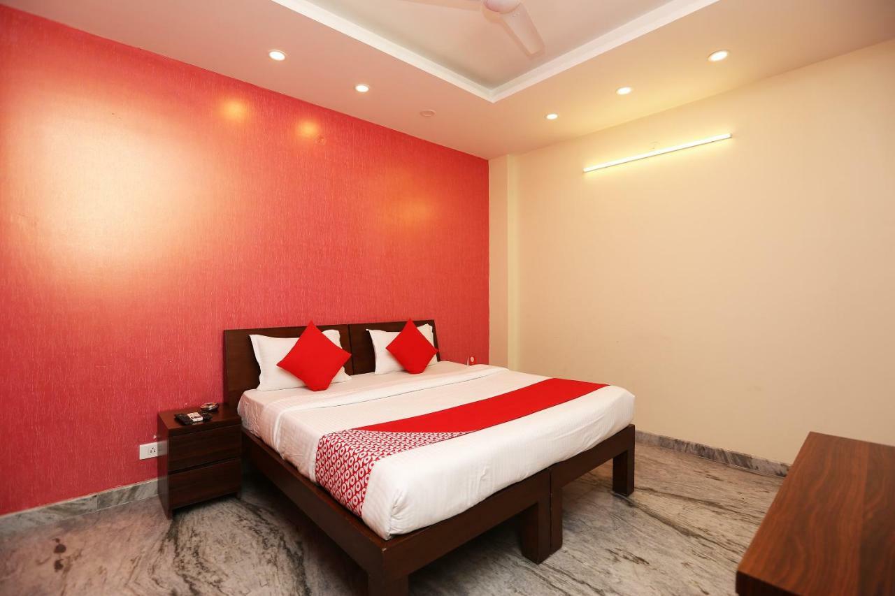 Oyo 22094 Hi Star Hotel