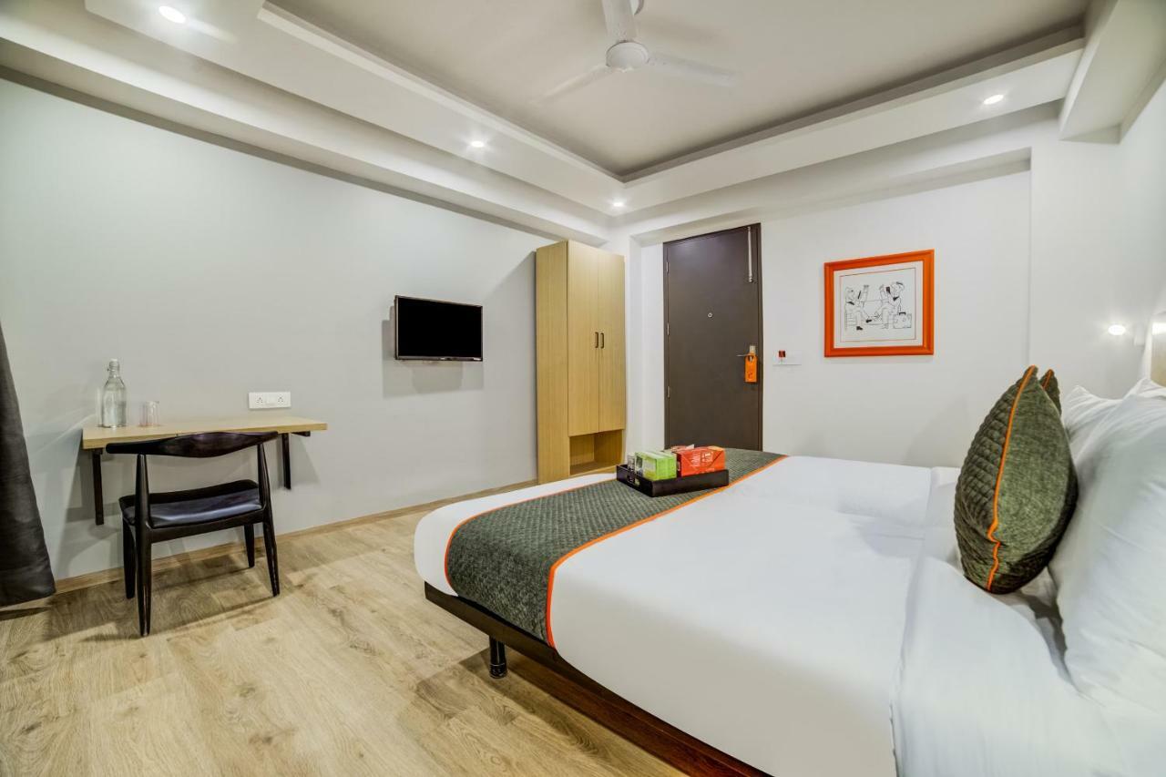 Oyo Townhouse 89 Hongkong Bazaar Hotel