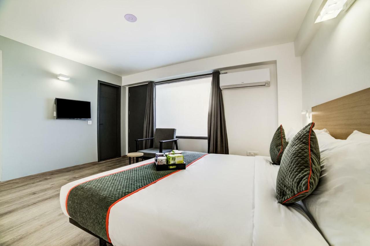 Oyo Townhouse 89 Hongkong Bazaar Hotel 3*