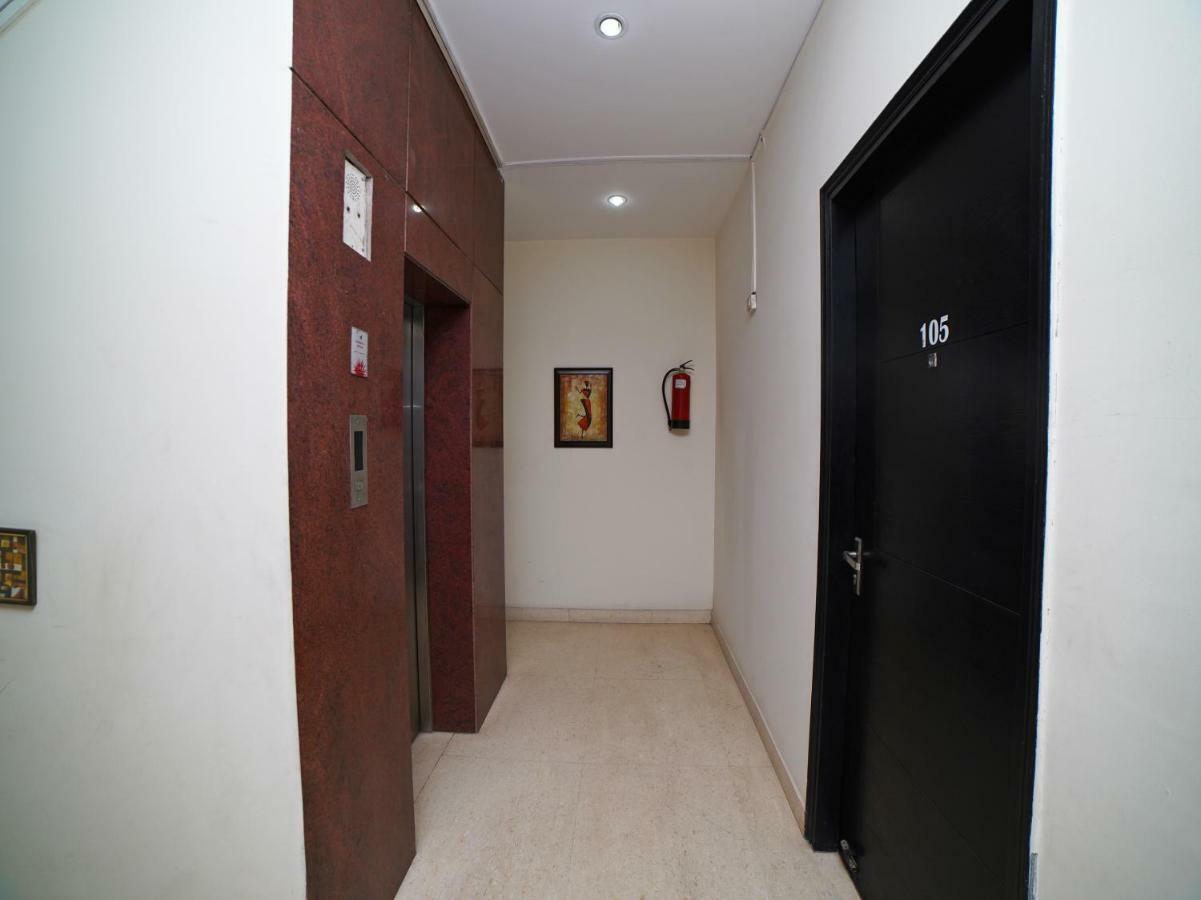 Oyo 45573 Neo Residency 3*