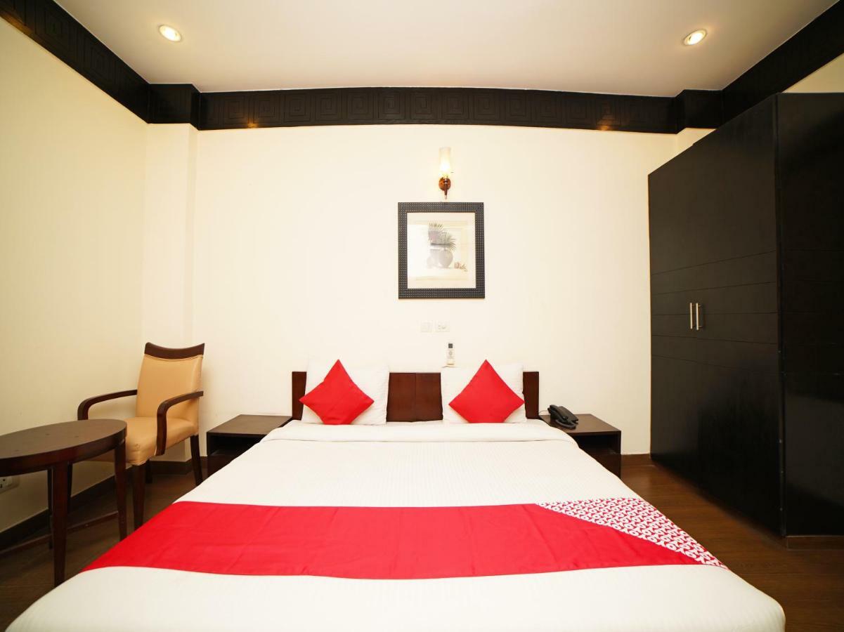 Oyo 45573 Neo Residency Hotel 3*