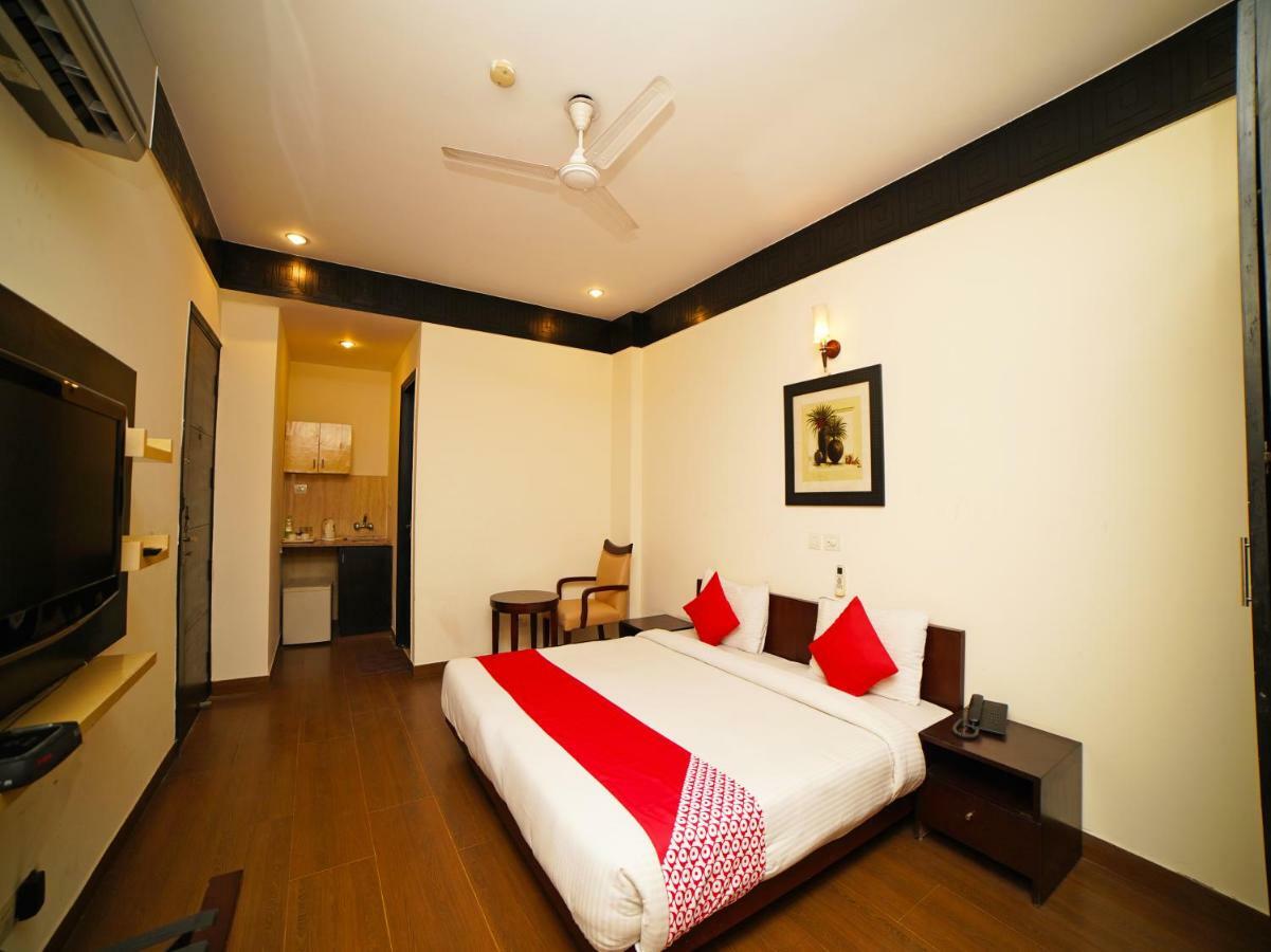 Oyo 45573 Neo Residency 3*