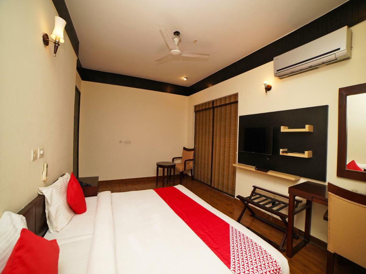 Oyo 45573 Neo Residency Hotel