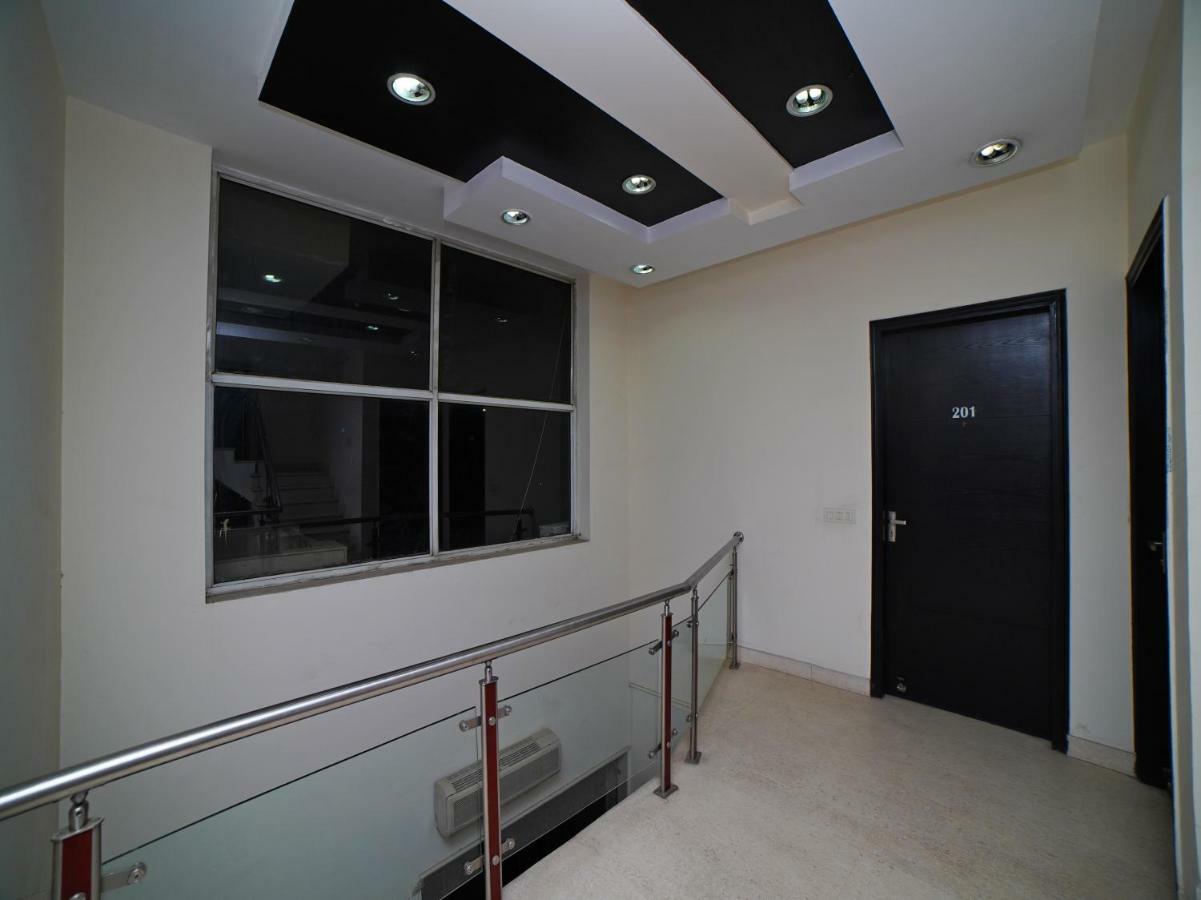 Oyo 45573 Neo Residency Hotel Gurgaon