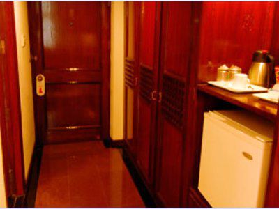 Ashok Country 4*