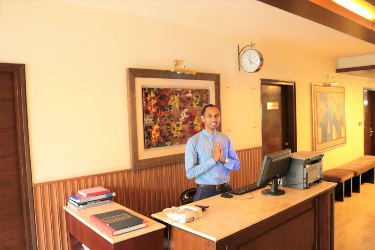 Royal Iffco Chowk Hotel Gurgaon
