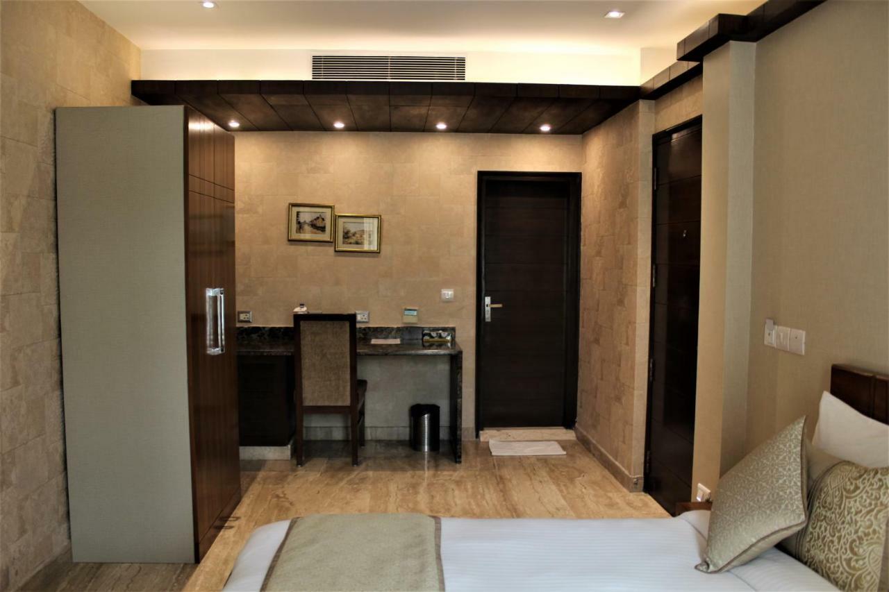 Hotel Royal Iffco Chowk Gurgaon