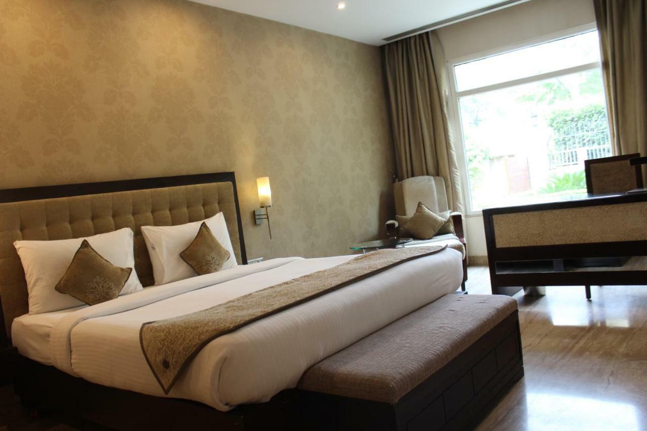 Royal Iffco Chowk Hotel Gurgaon