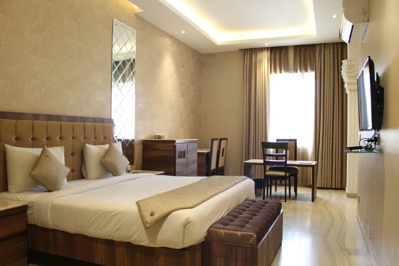 Hotel Royal Iffco Chowk Gurgaon