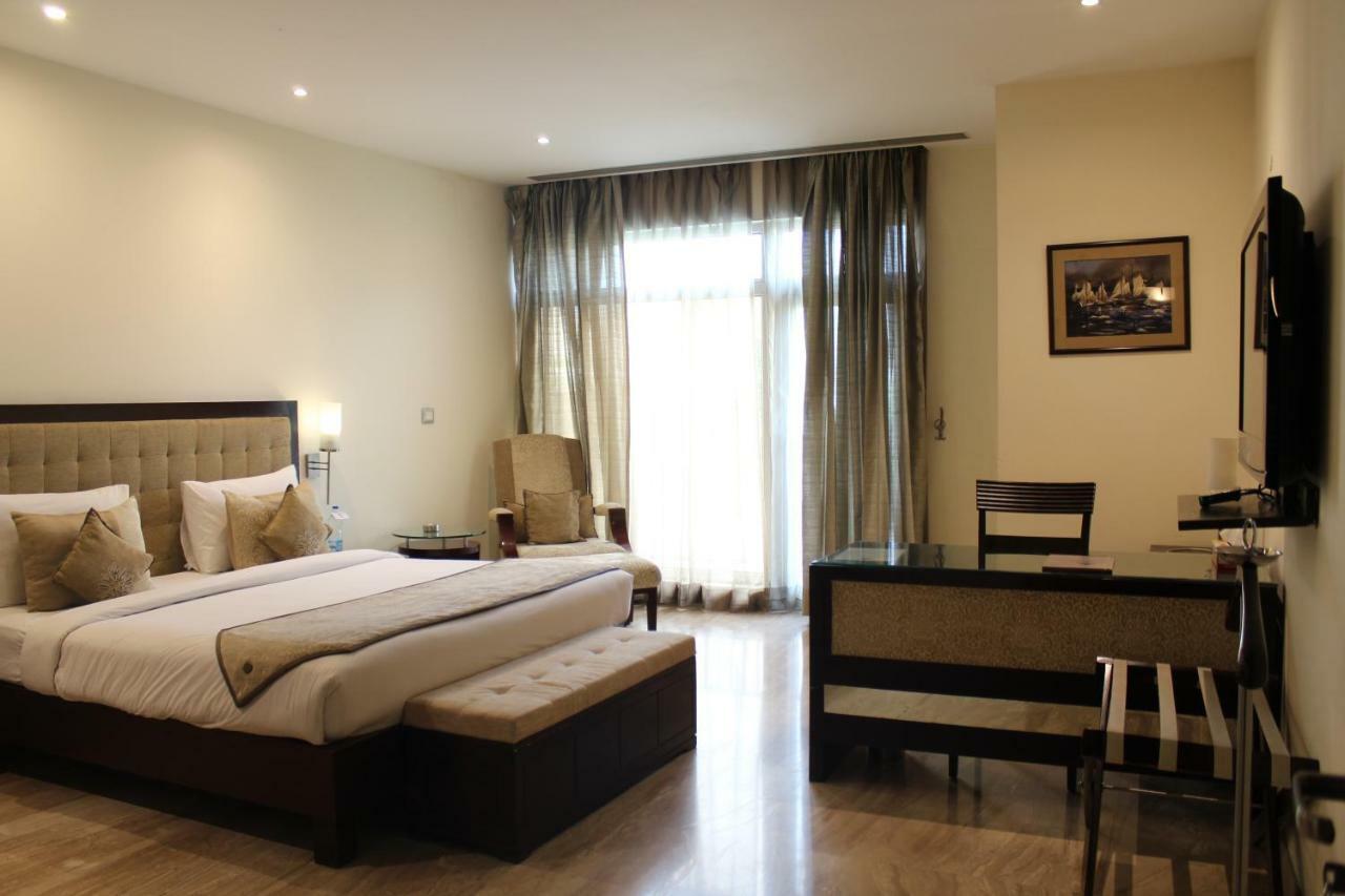 Hotel Royal Iffco Chowk