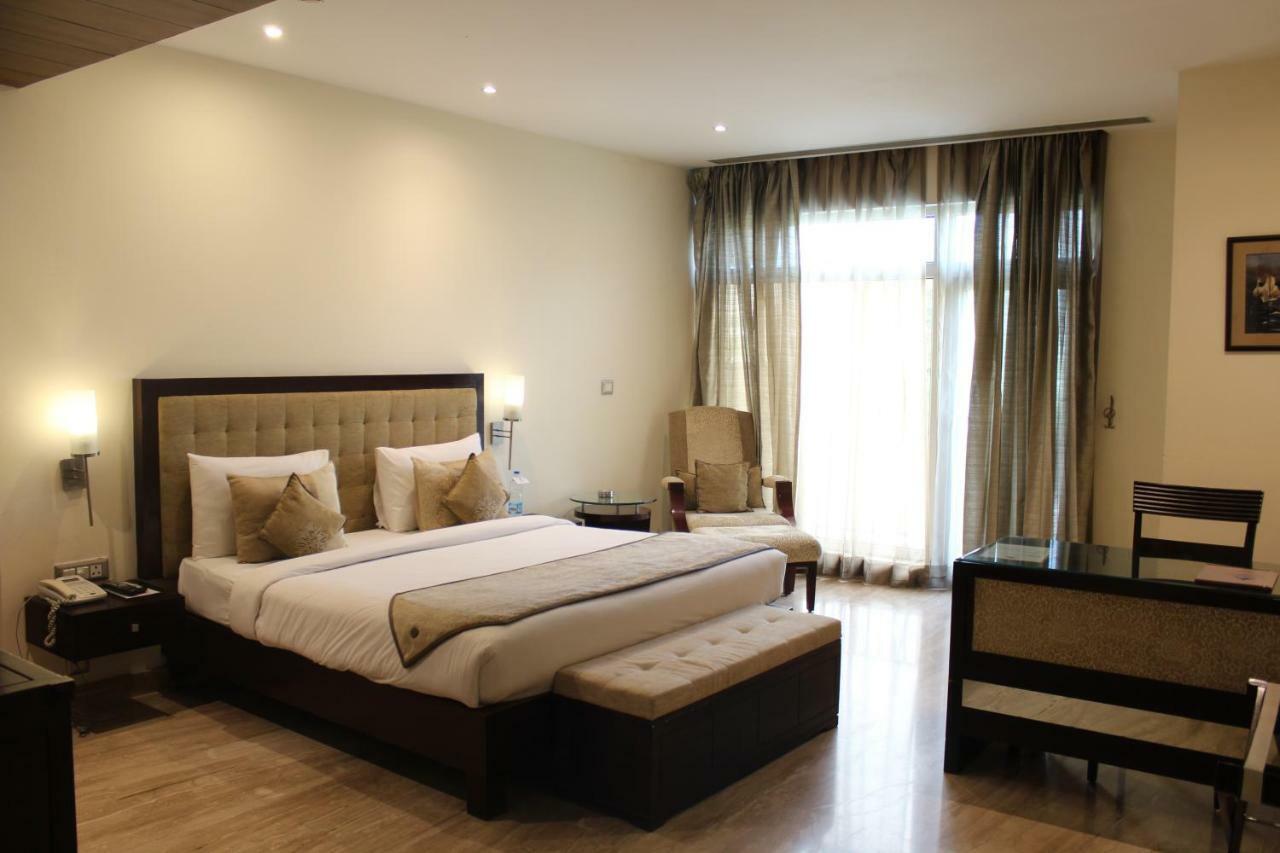 Royal Iffco Chowk Hotel Gurgaon