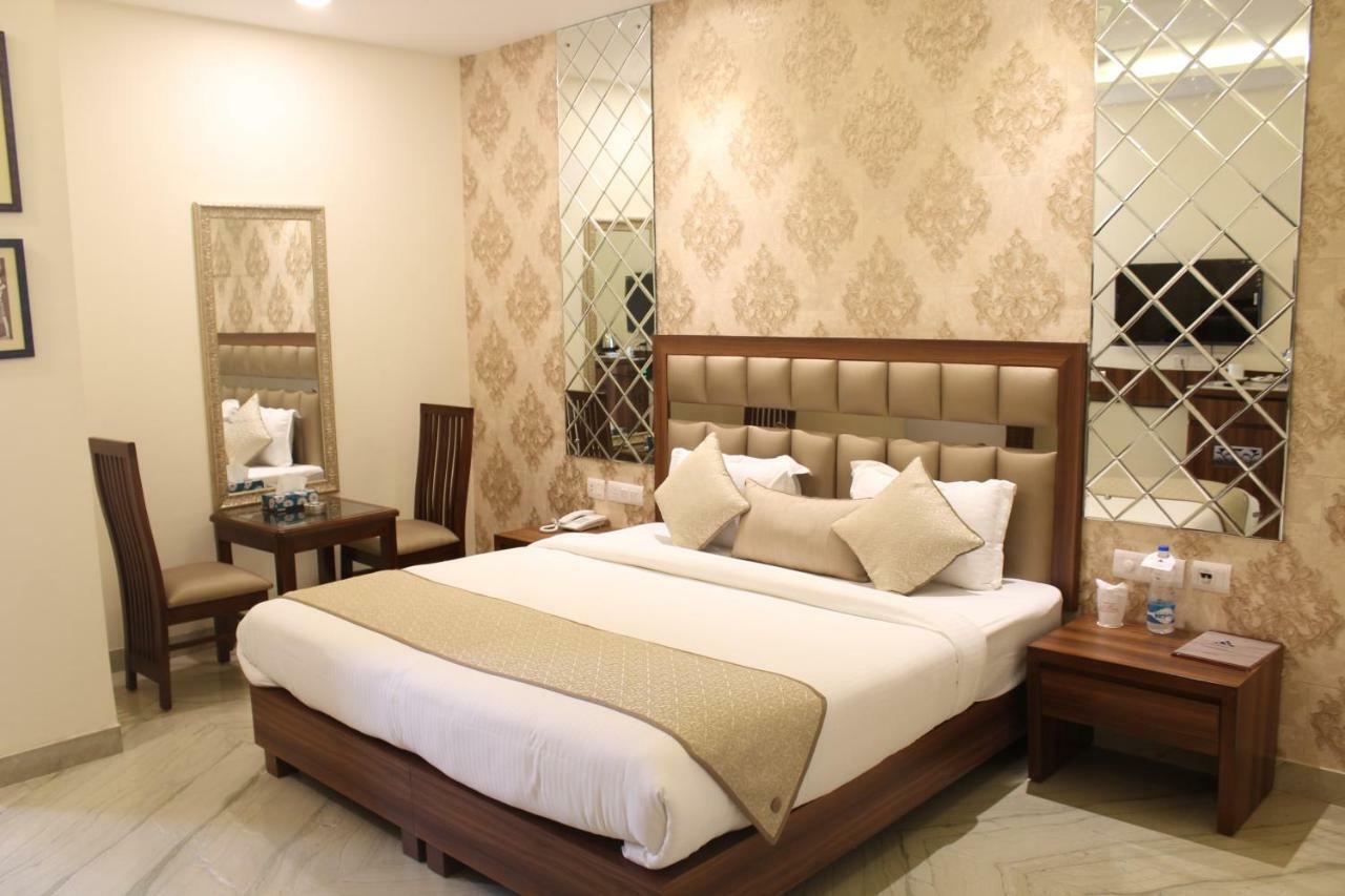 Royal Iffco Chowk 4* Gurgaon