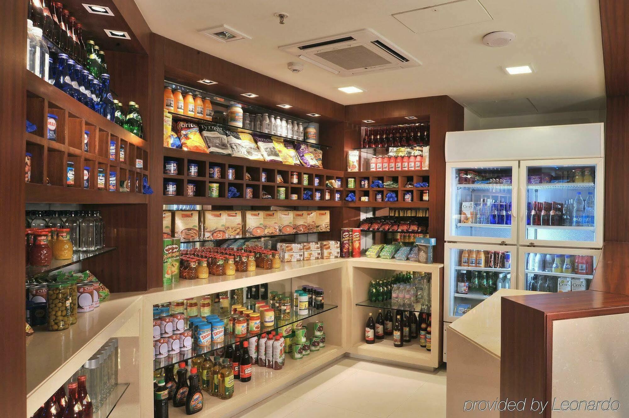 Radisson Gurugram Sohna Road Center 5*