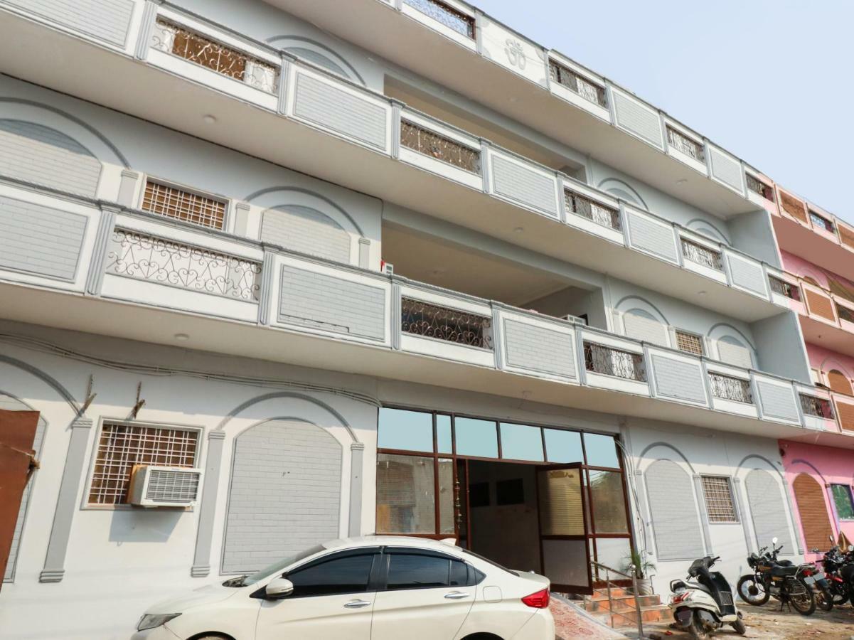 Oyo 39797 Om 3* Gurgaon