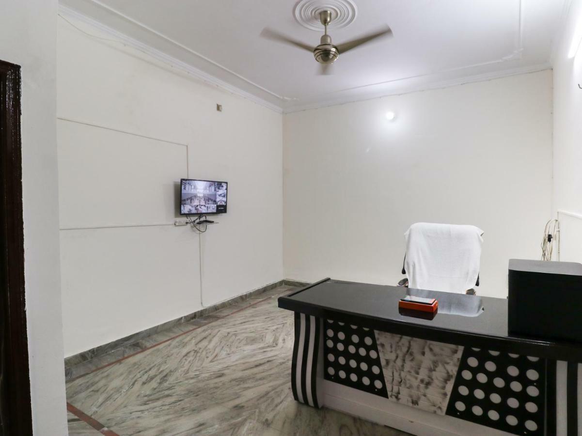 Hotel Oyo 39797 Om Gurgaon