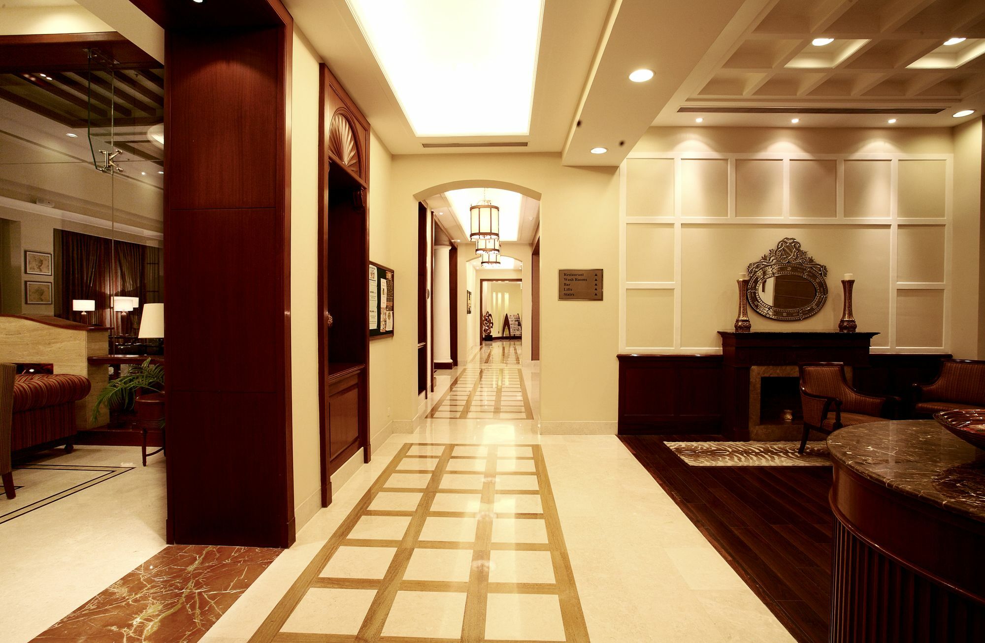 Hotel Dlf Club 3 Gurgaon