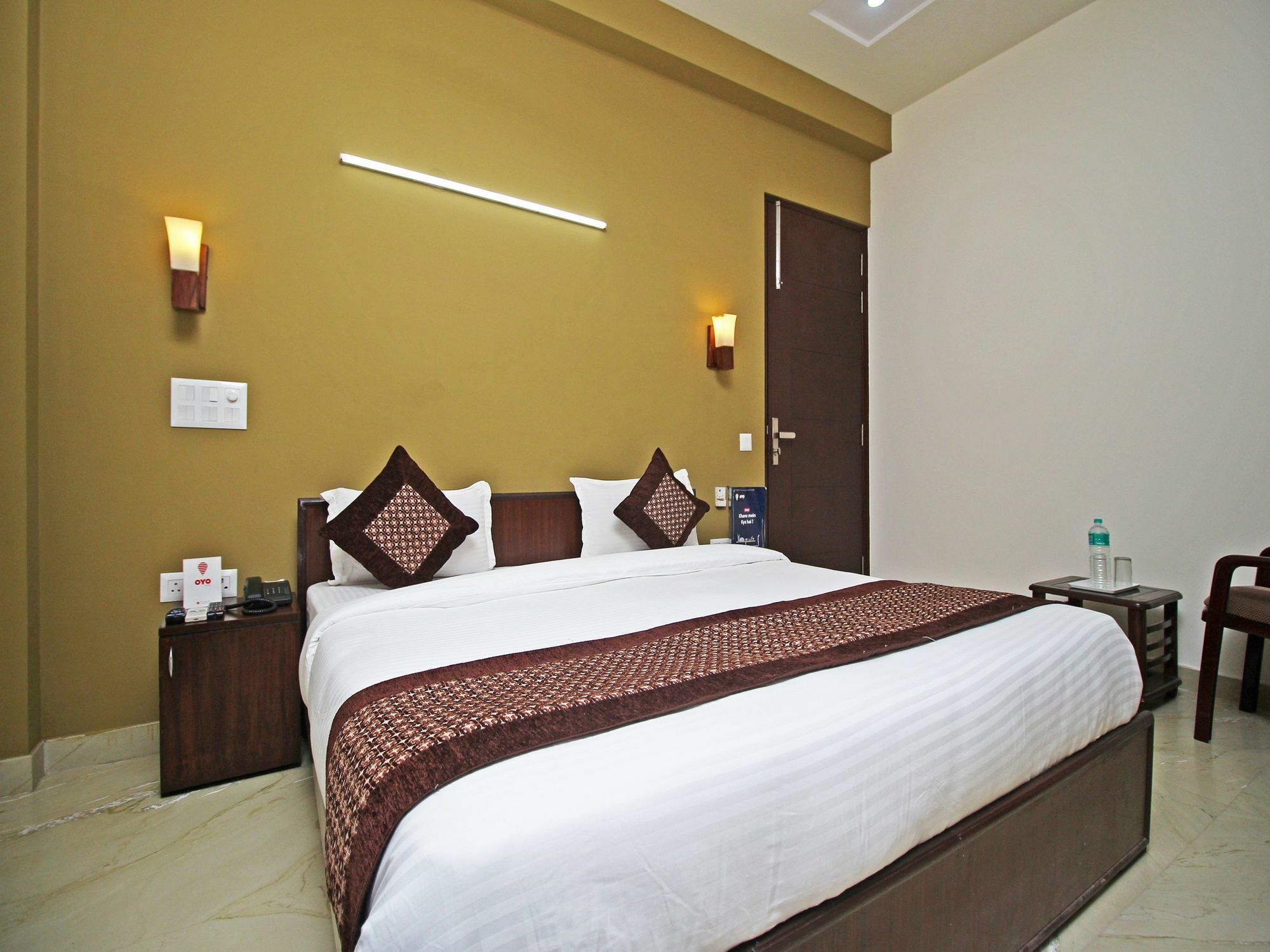 Fabhotel Mannat Residency Sec 52 3*
