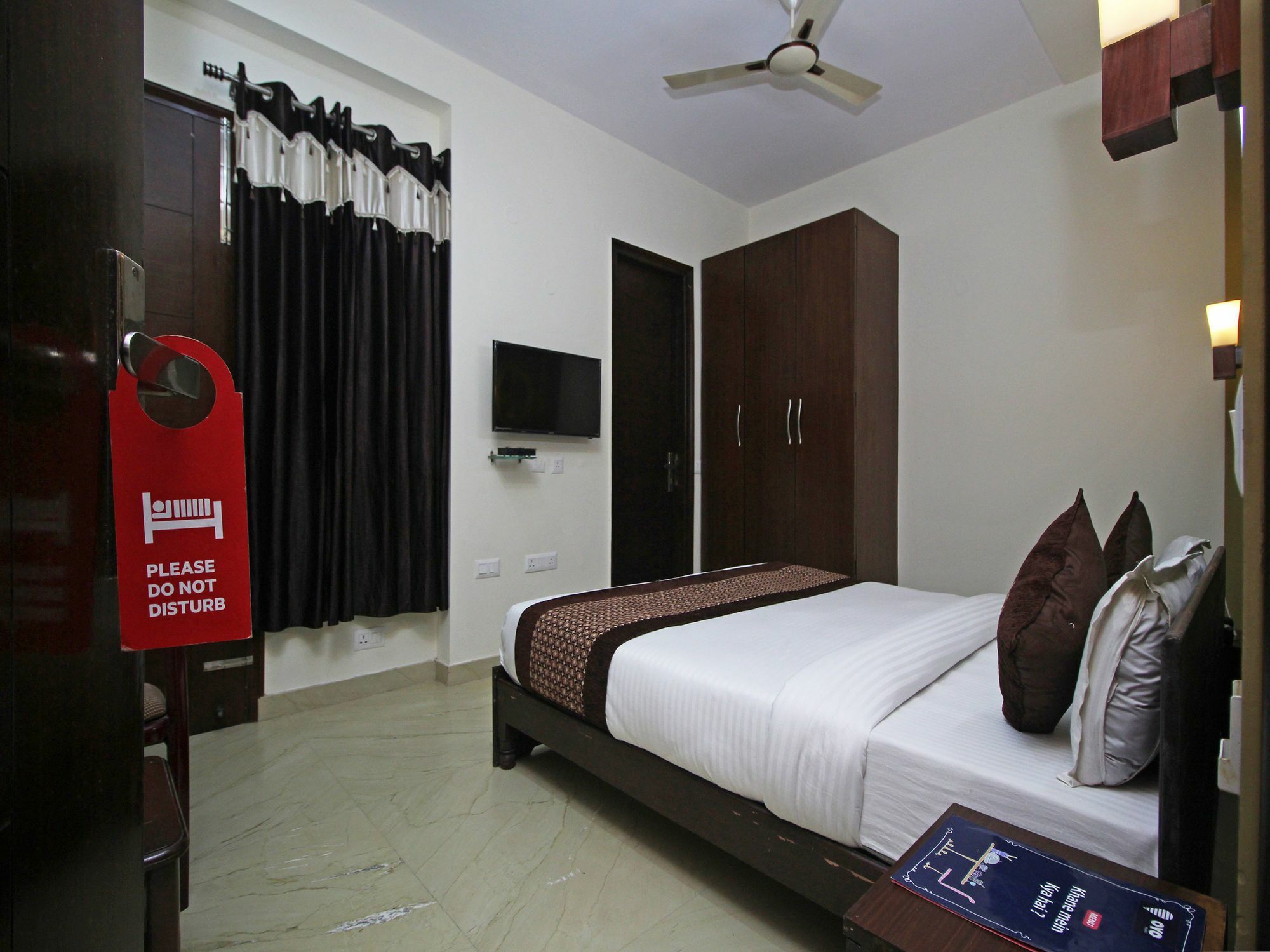 Hotel Fabhotel Mannat Residency Sec 52 Gurgaon