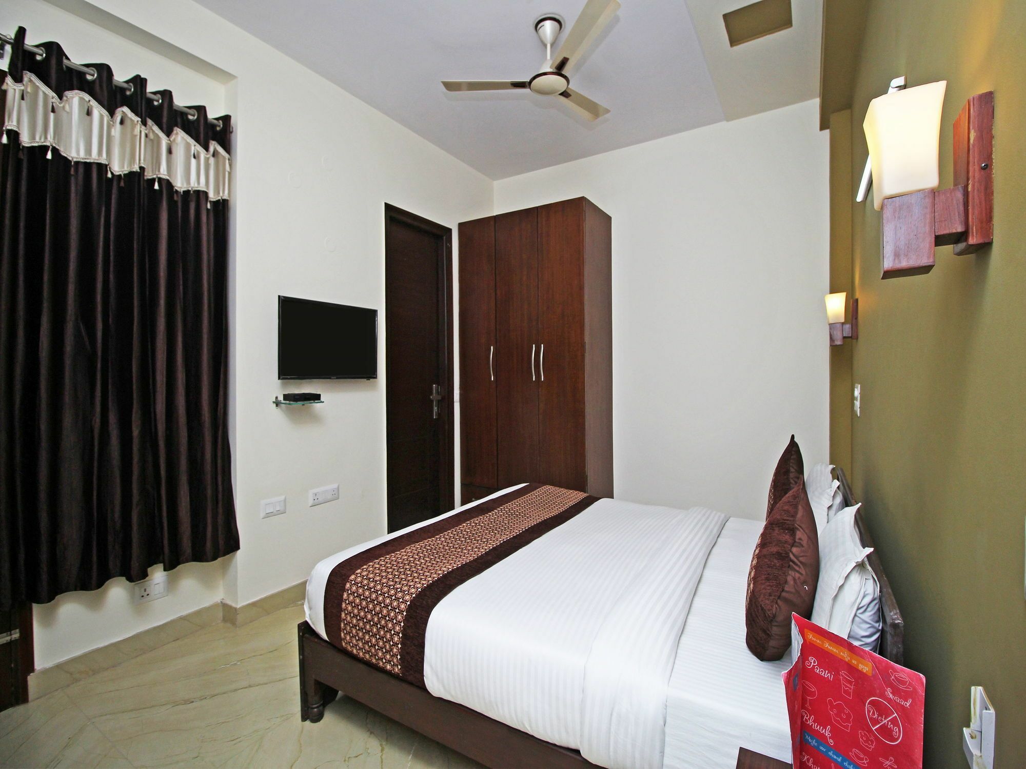 Hotel Fabhotel Mannat Residency Sec 52 3*