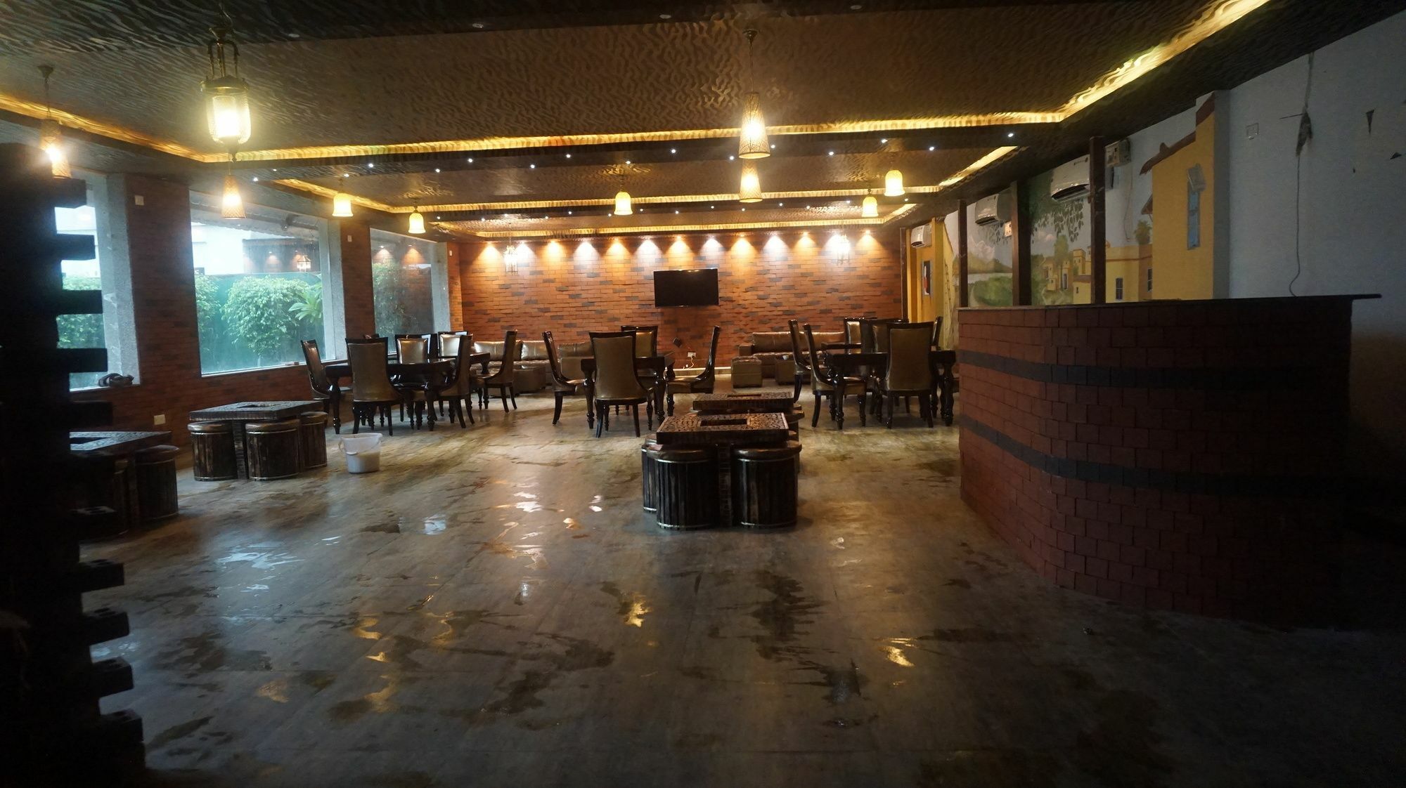 D's Mezbaan Hotel 2*