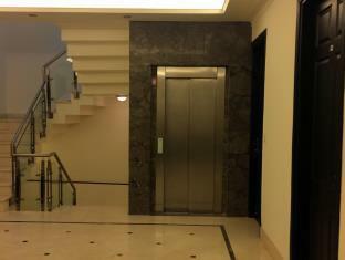 La 3* Gurgaon