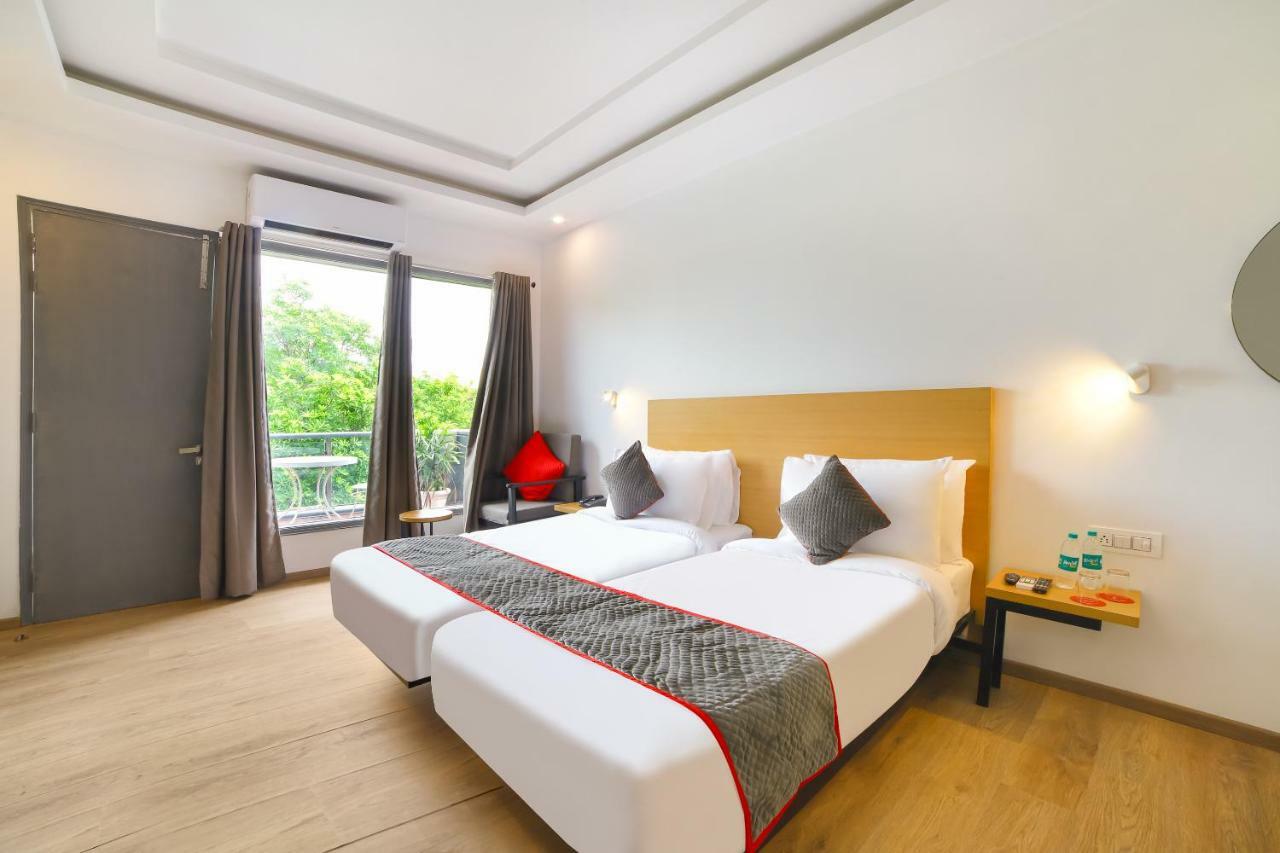 Hotel Oyo Townhouse 120 Shushant Lok