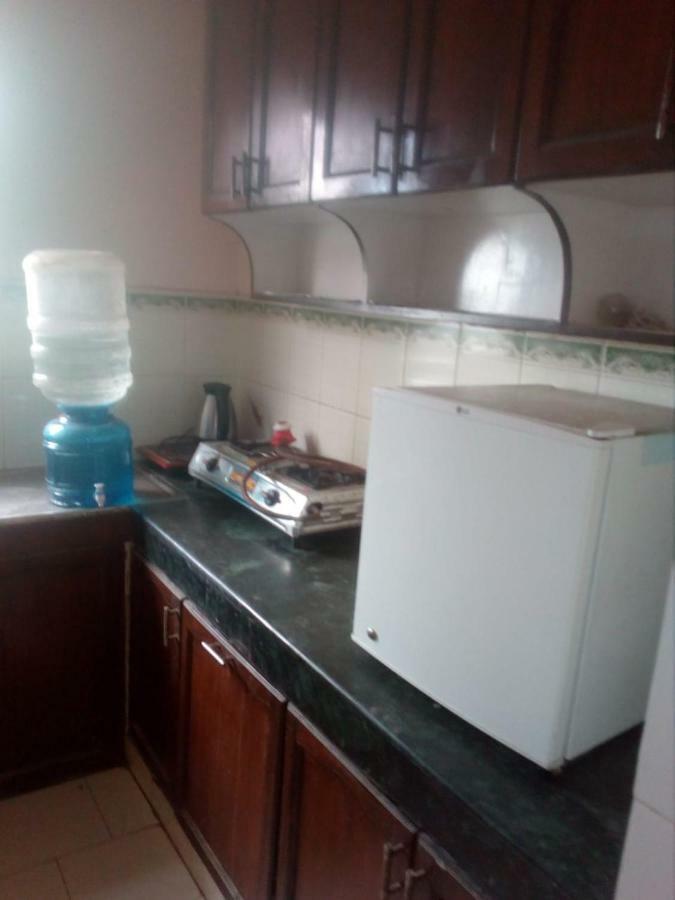 Mufis Homestay, Emerald Compound, New Palam Vihar-2 * Gurgaon