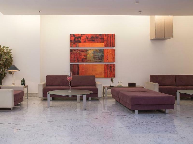 Fabhotel Raj Darbar 3*