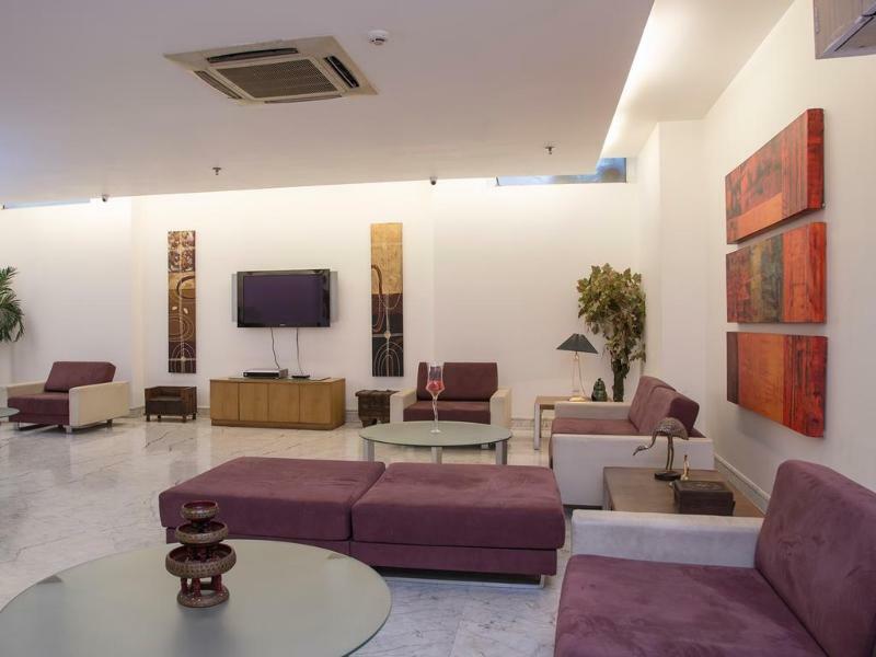 Hotel Fabhotel Raj Darbar Gurgaon