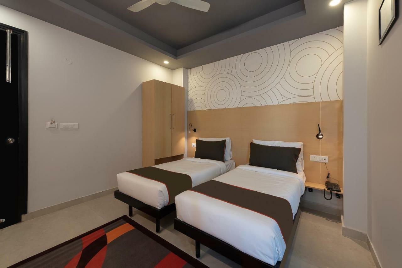 Collection O 162 Vardhman International Hotel