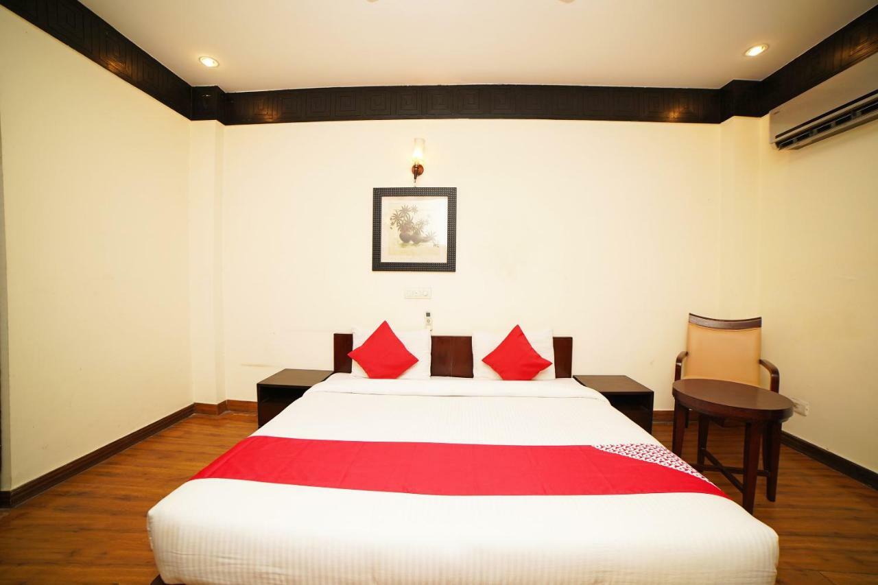 Oyo 45573 Neo Residency 3*