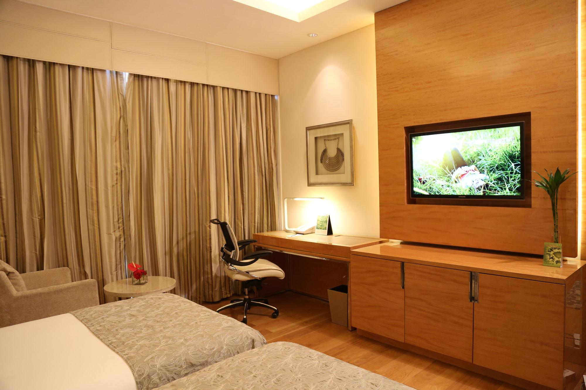 Hotel Taj Centre Gurugram 5*