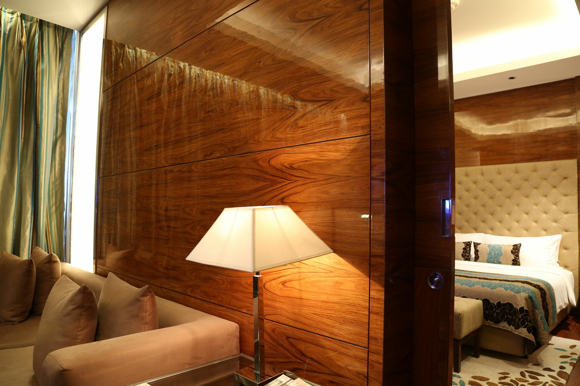 Taj Centre Gurugram 5*