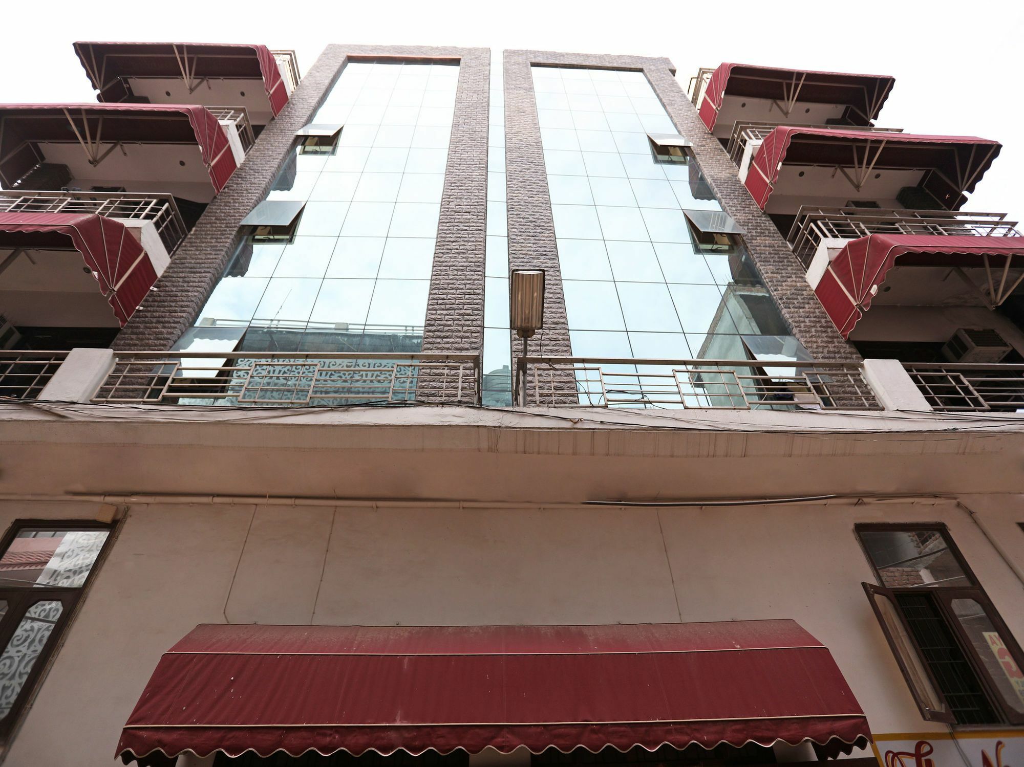 Oyo 9423 Near Medanta Medicity Hospital Gurgaon