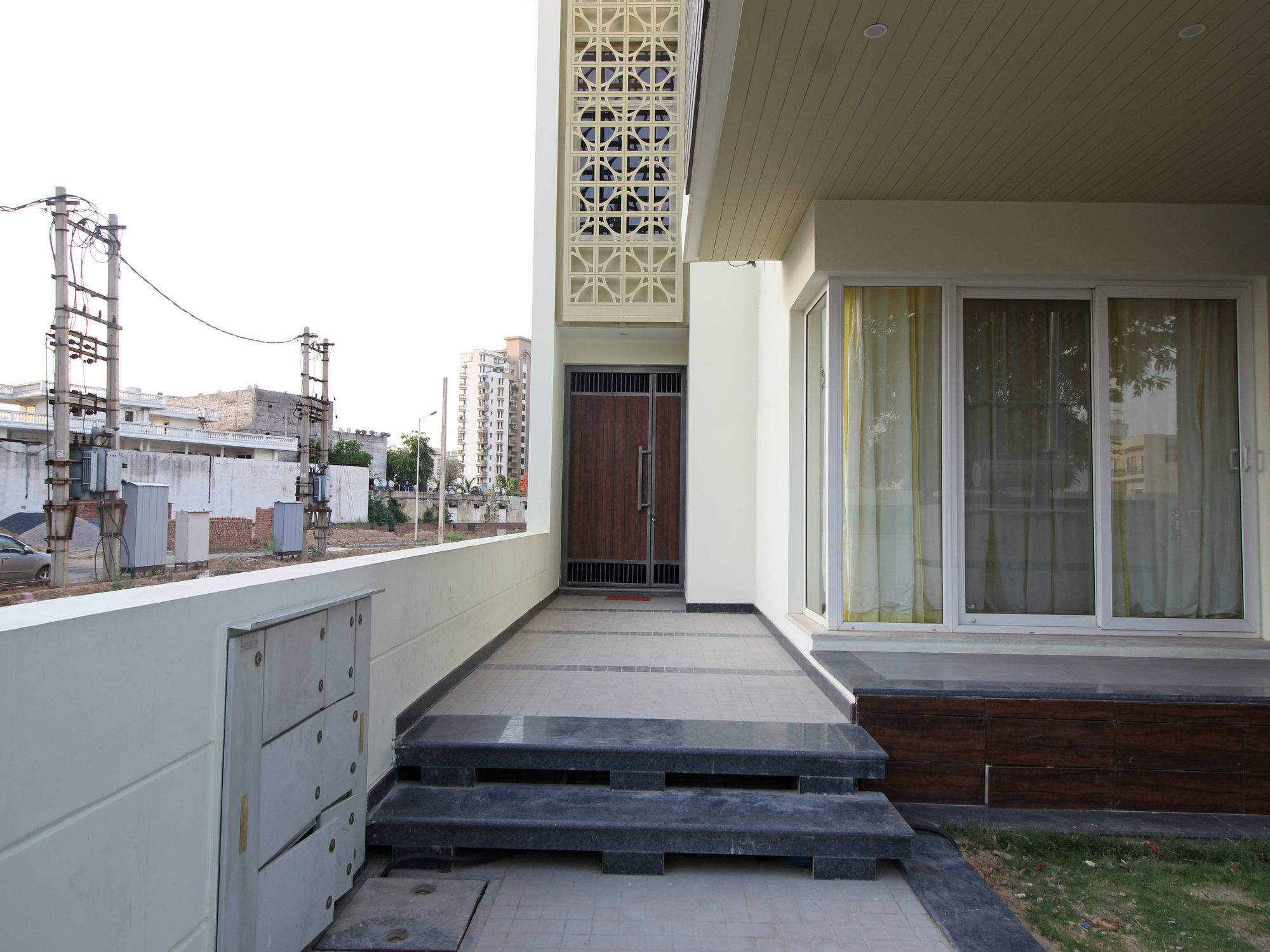 Hotel Oyo Flagship Sohna Road Omaxe Mall 3*
