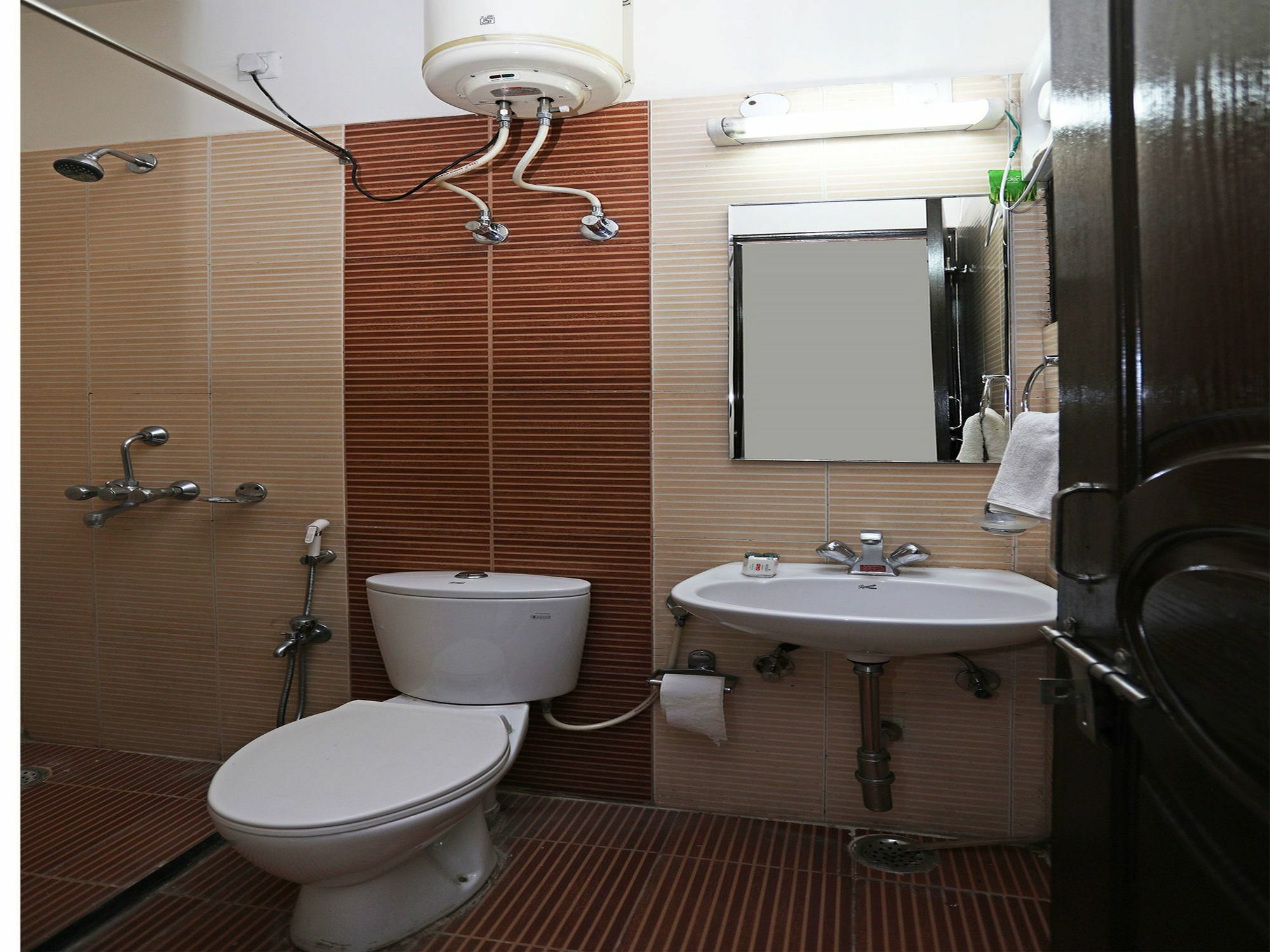 Oyo 9423 Near Medanta Medicity Hospital Hotel Gurgaon
