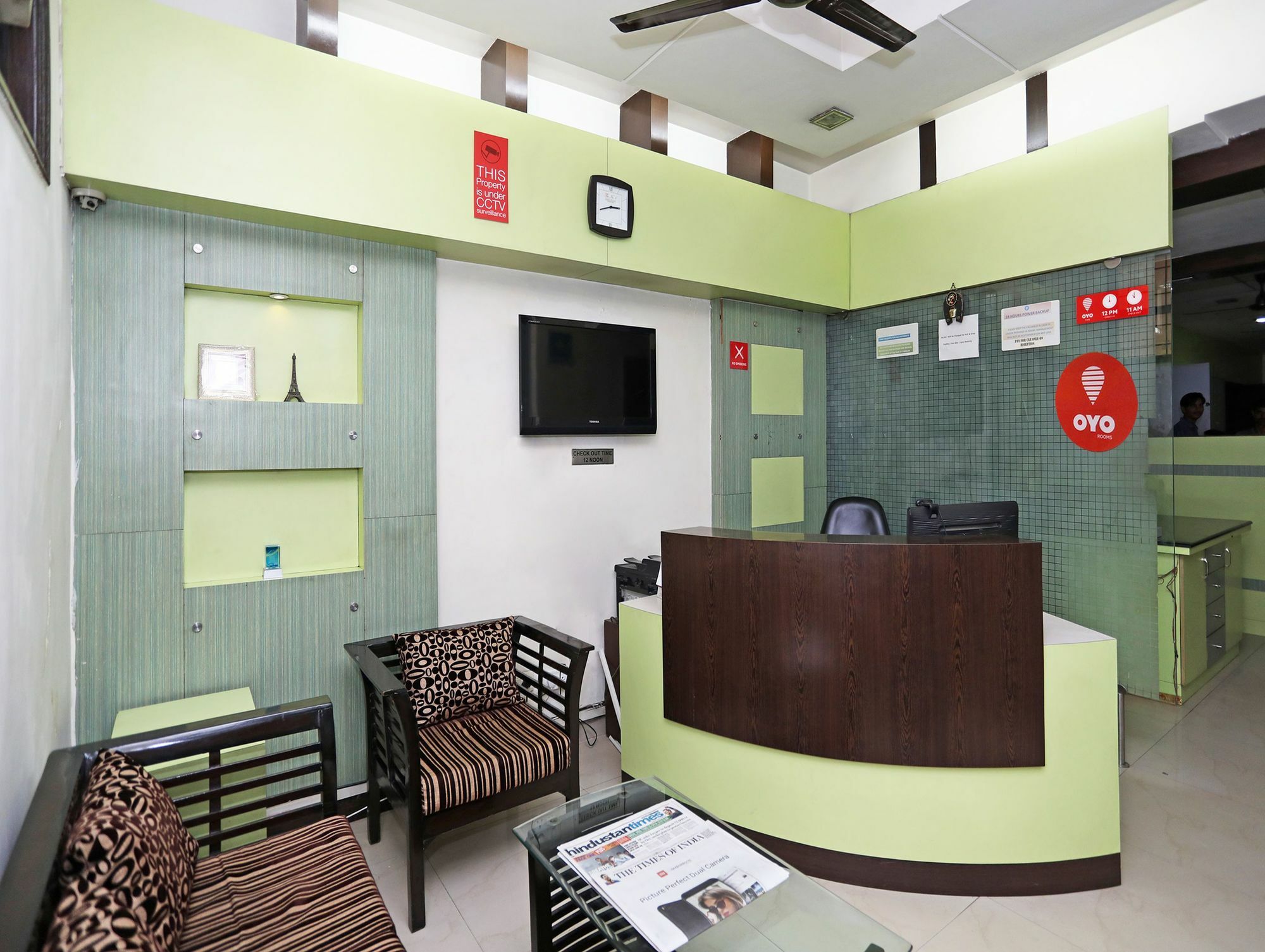 Oyo 9423 Near Medanta Medicity Hospital Hotel