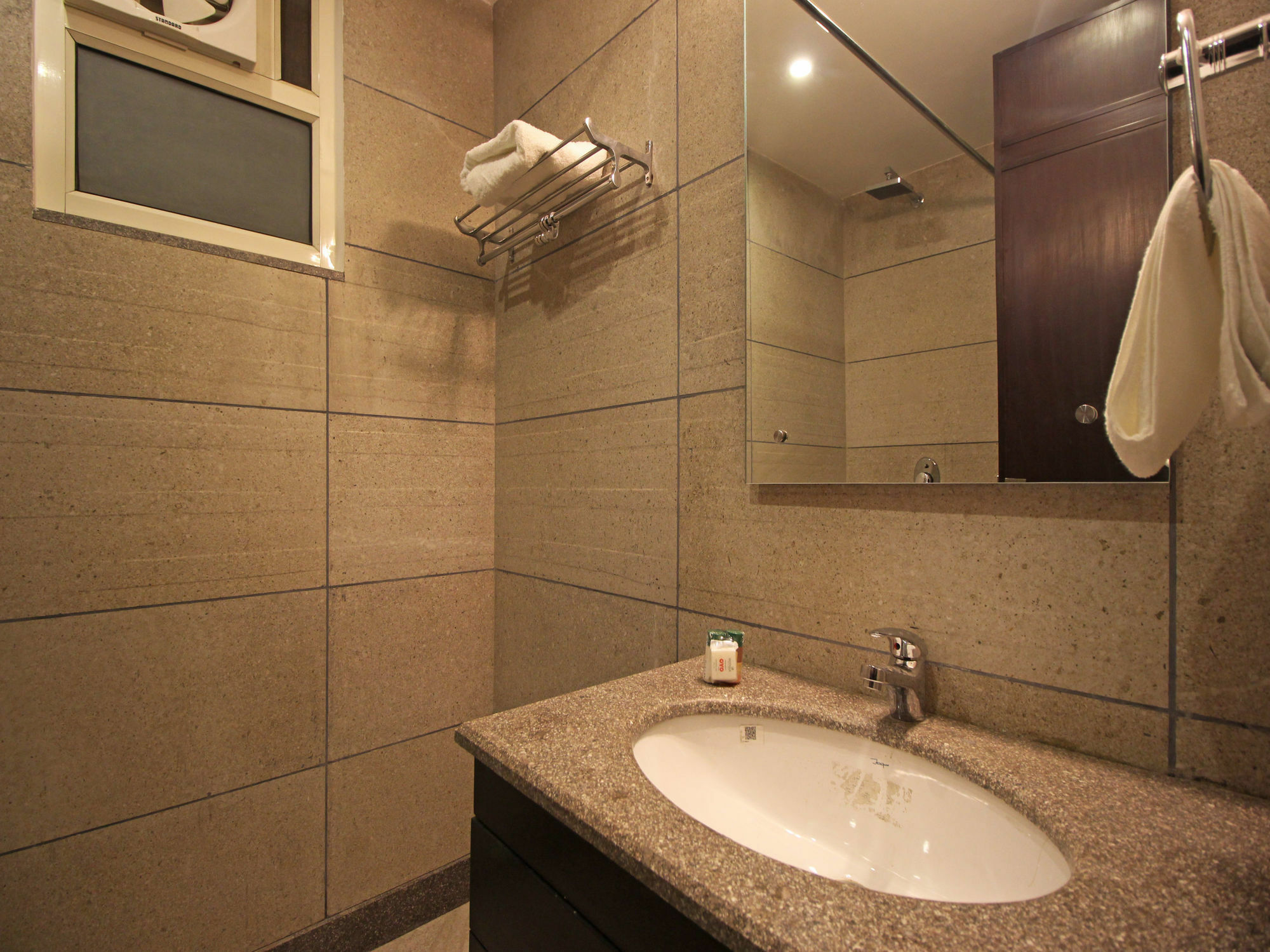 Hotel Oyo Flagship Sohna Road Omaxe Mall Gurgaon