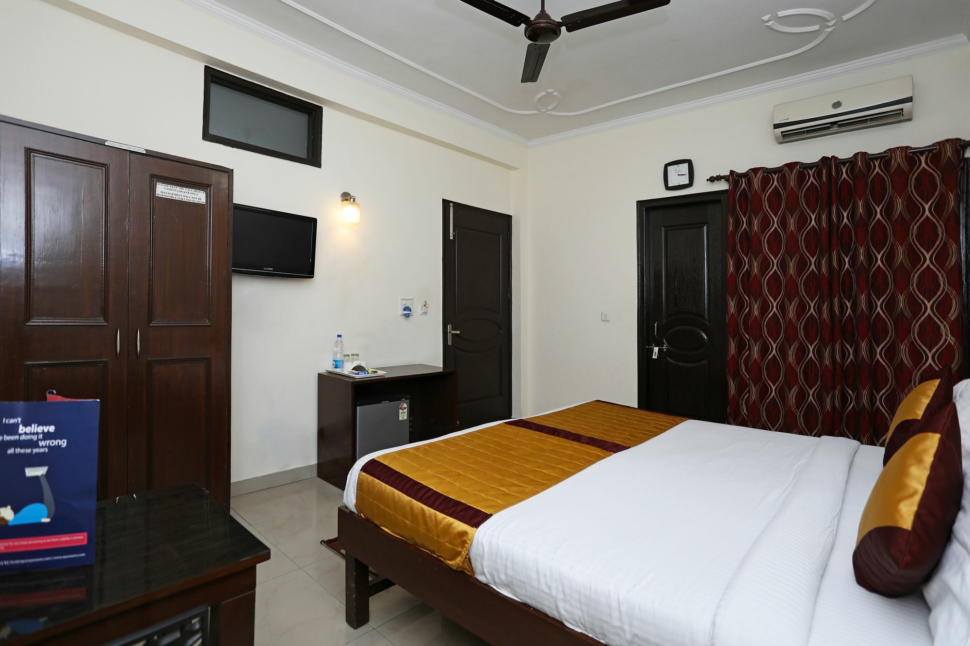 Hotel Oyo 9423 Near Medanta Medicity Hospital 2*