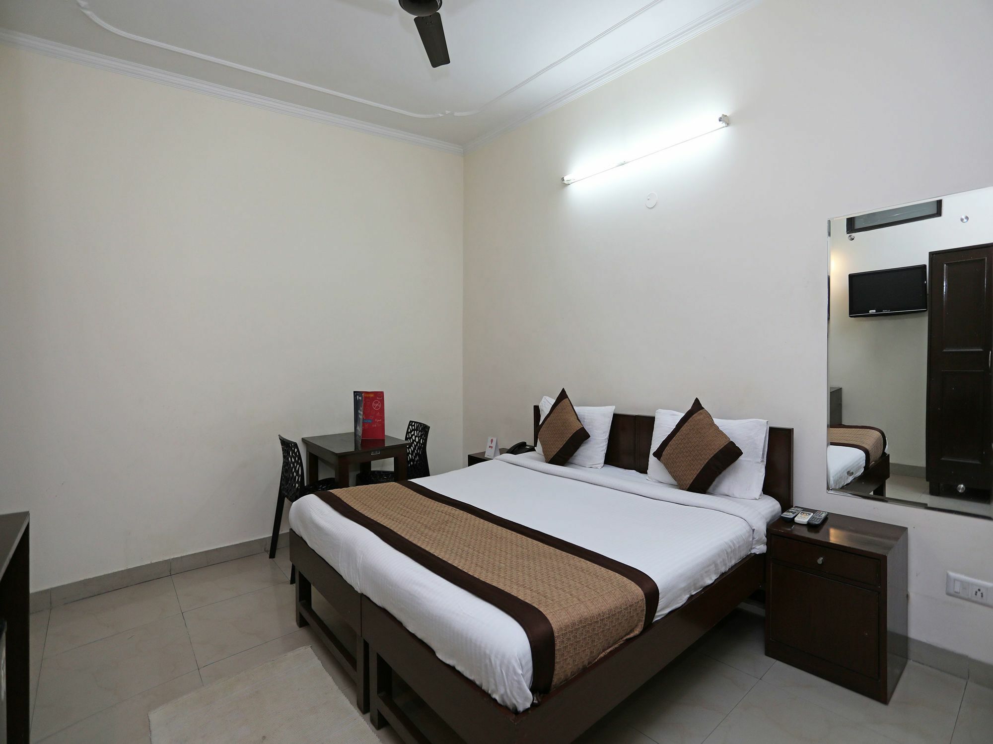 Oyo 9423 Near Medanta Medicity Hospital 2* Gurgaon