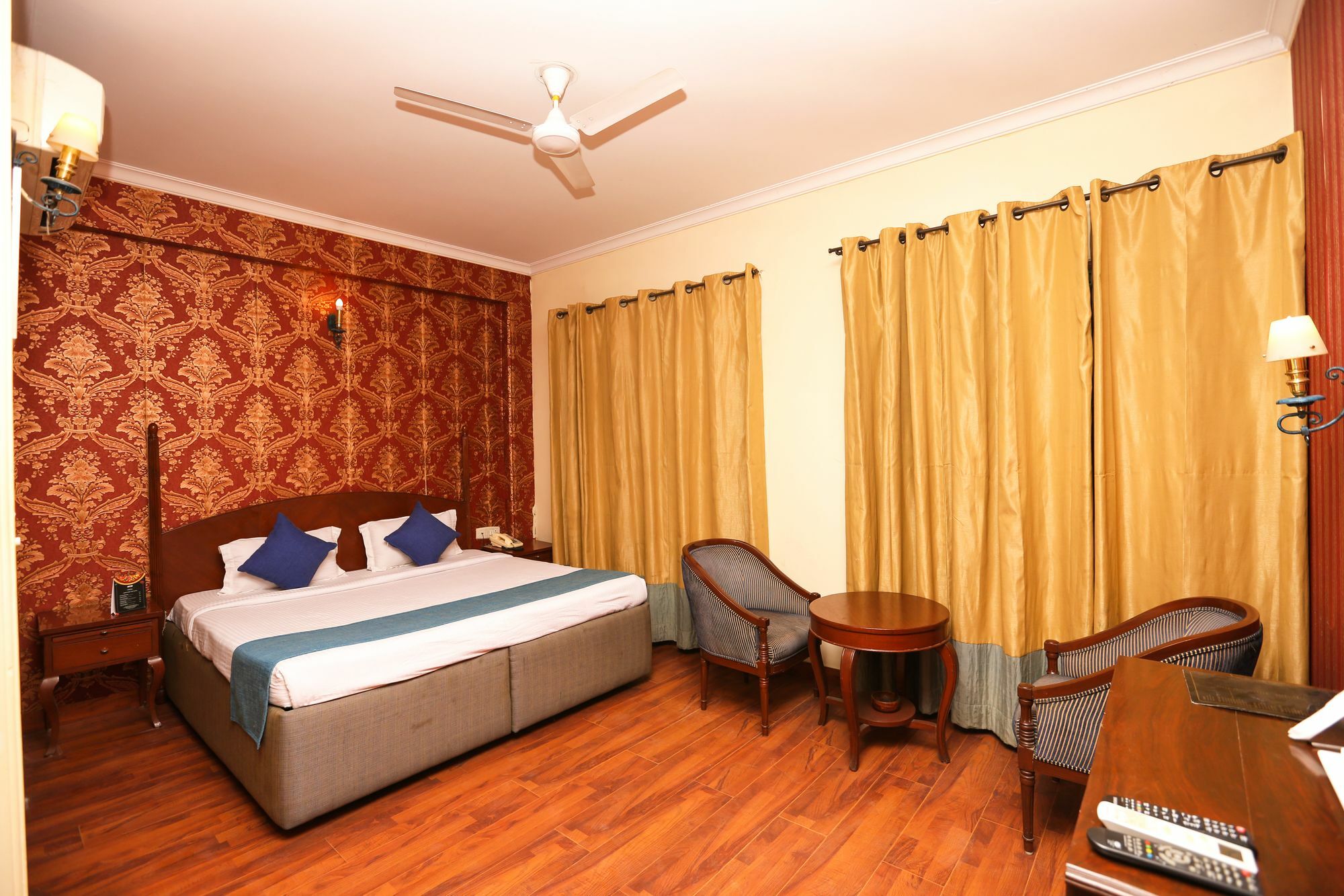 Hotel Oyo 8465 Near Sahara Mall 2*