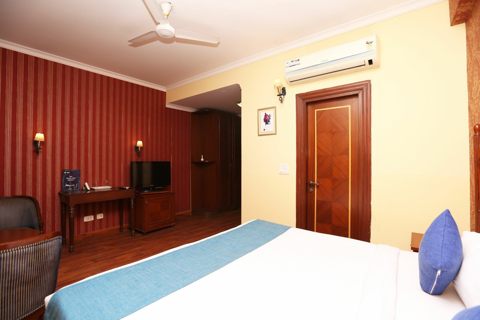 Hotel Oyo 8465 Near Sahara Mall