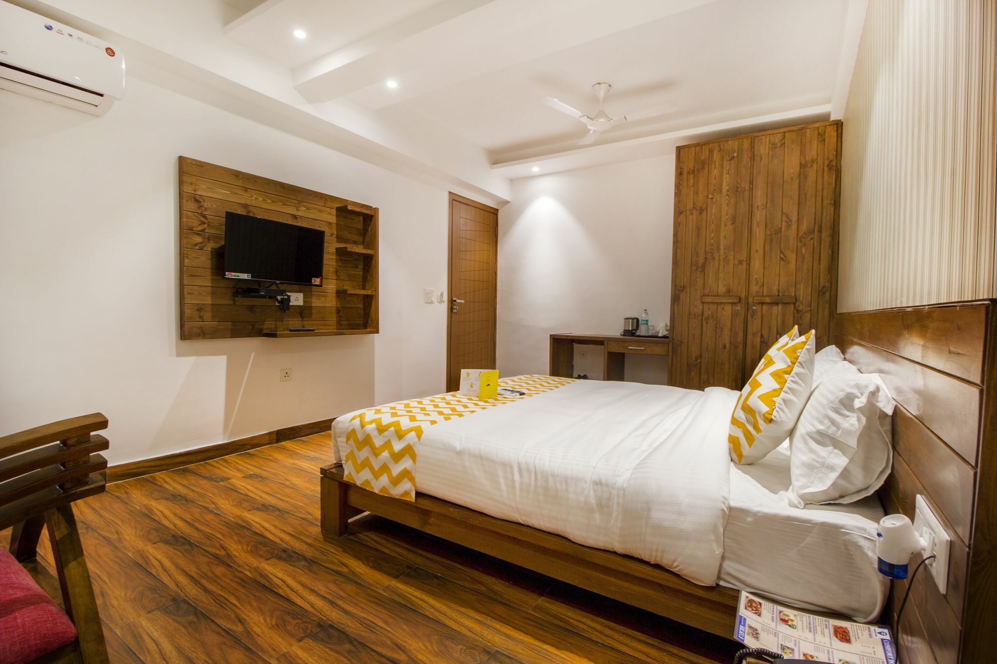 Hotel Fabhotel Comfort Dome Sector 45 Gurgaon