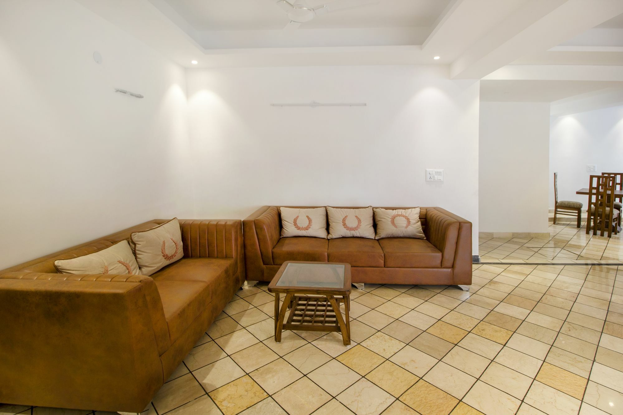 Hotel Fabhotel Comfort Dome Sector 45 Gurgaon
